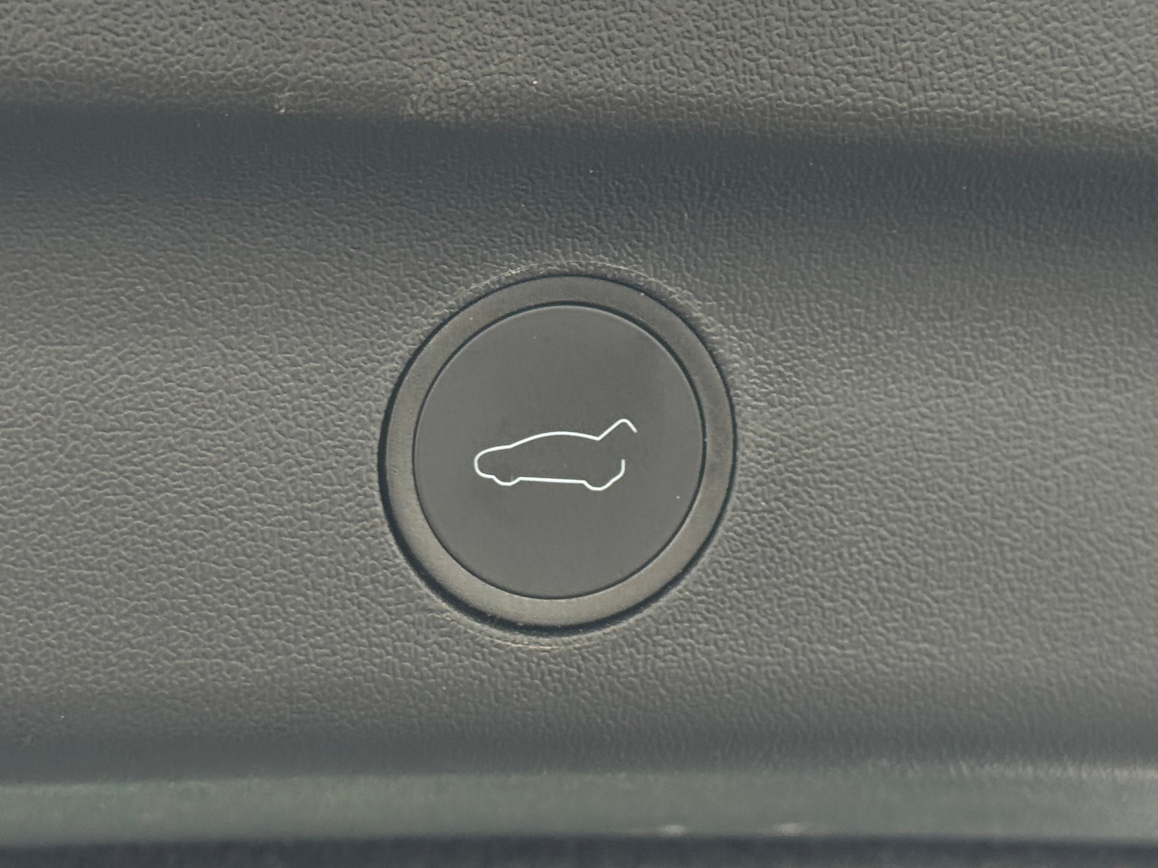 tesla model y 2025 7SAYGAEE1SF226564 image tesla model y 2025 7SAYGAEE1SF226564 image